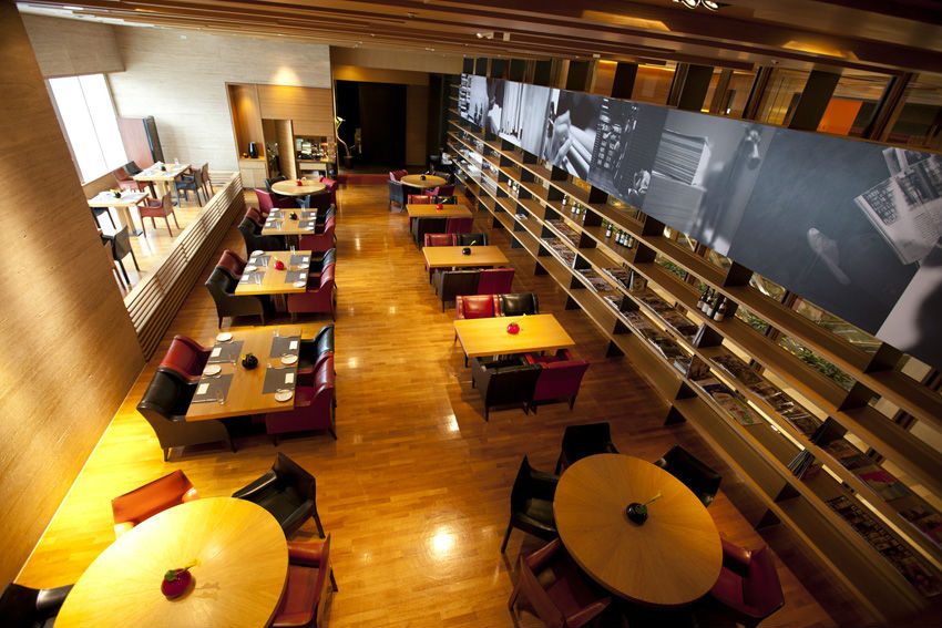 the Library 信義店 the Library 信義店
