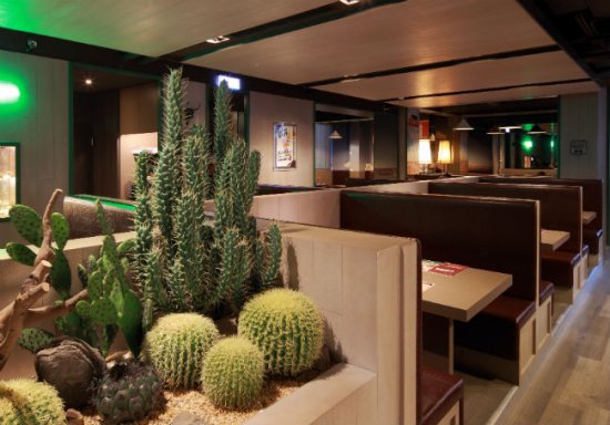 EASYHOUSE CAFÉ (台北板橋店)