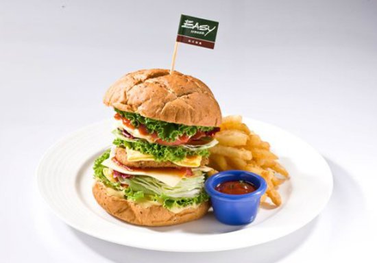 EASYHOUSE CAFÉ (淡水中正店)